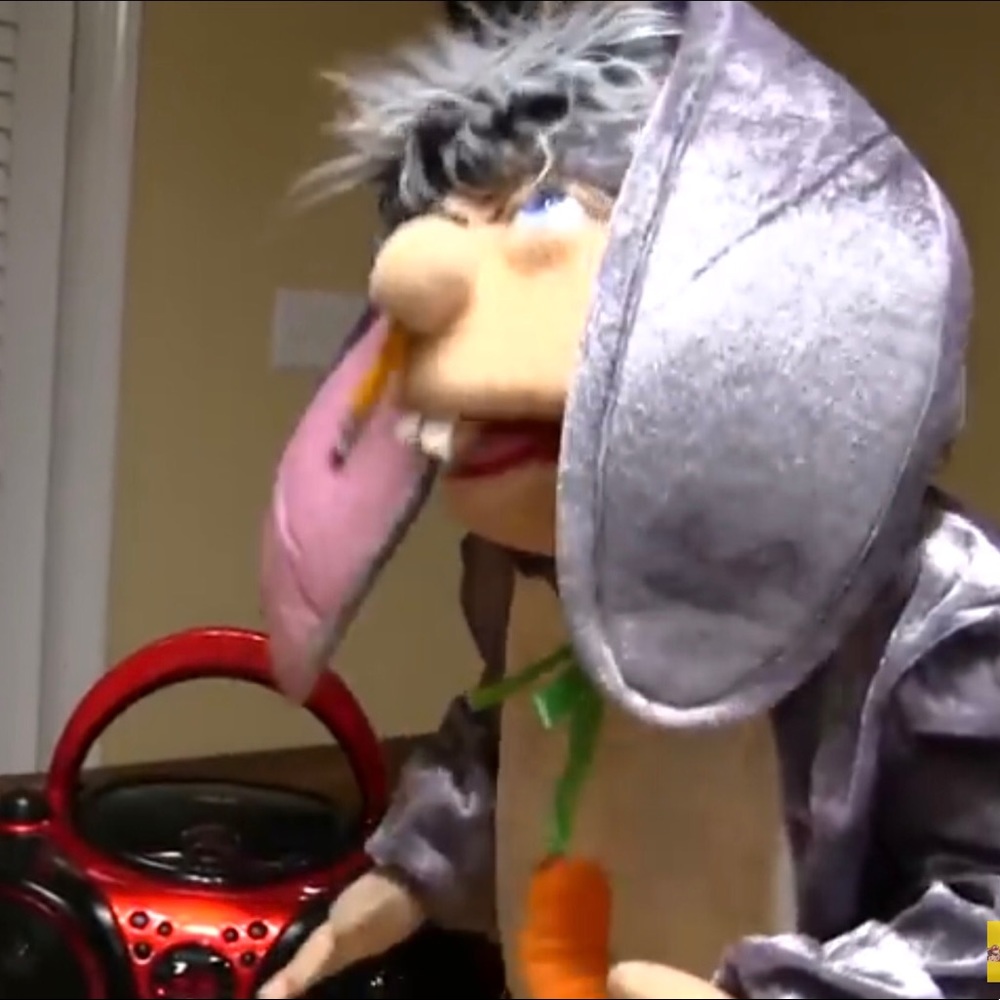 Meet your Posher, Phillip